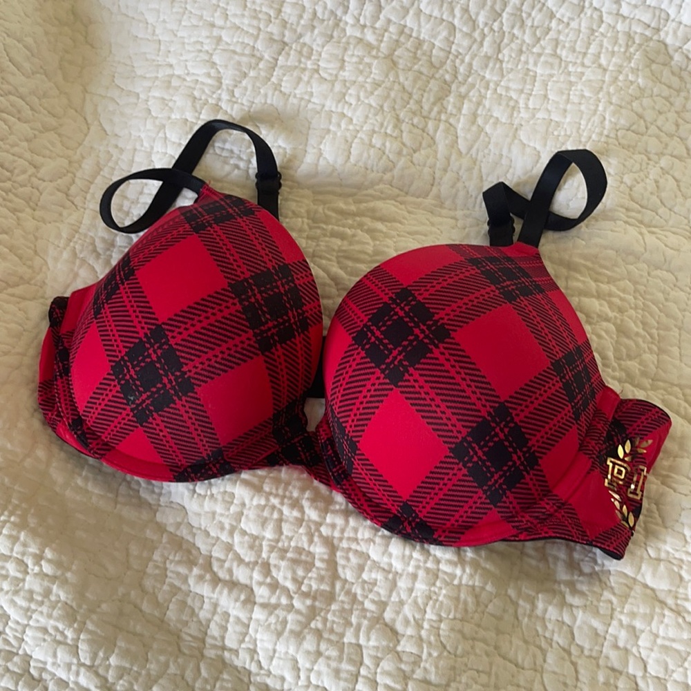 VS Pink push up bra